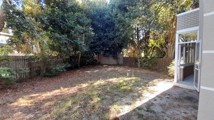 To Let 1 Bedroom Property for Rent in Kenilworth Western Cape